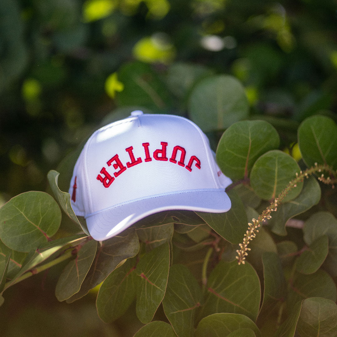 HIGH TAIL DESIGNS Logo Camp Hat 白 Hats – High Tail Designs
